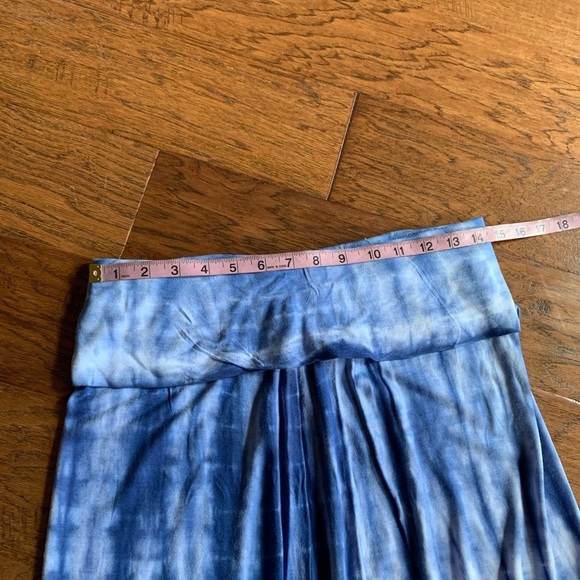 Olive & Oak Tie Dye Column Maxi Skirt Blue‎ - Picture 5 of 8